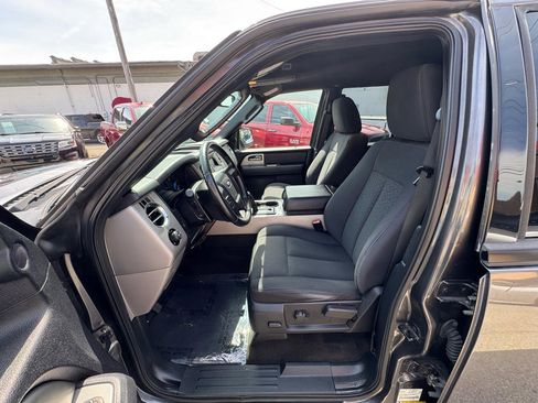 Used 2017 Ford Expedition XLT AWD/4WD image 13