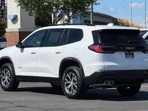 New 2026 GMC Acadia AT4 image 7