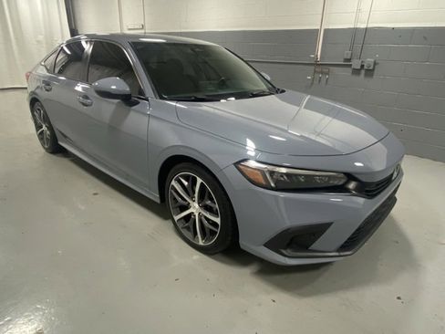Used 2022 Honda Civic Touring image 4
