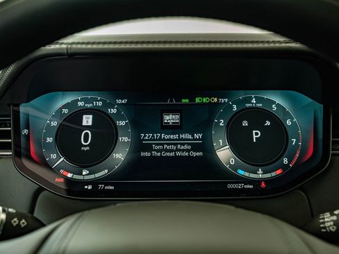 New 2026 Land Rover Range Rover SV AWD/4WD image 23