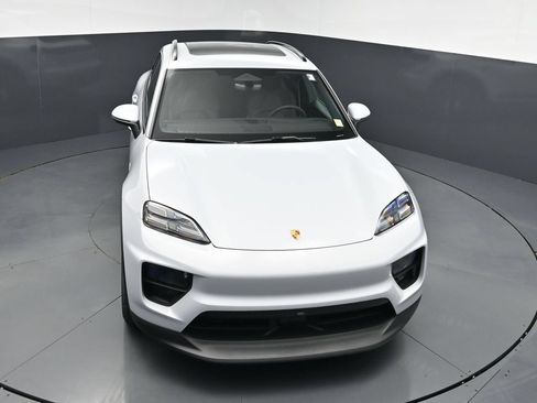 New 2026 Porsche Macan 4 Electric AWD/4WD image 20
