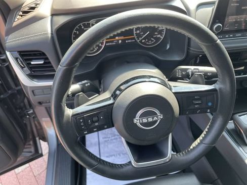 Used 2022 Nissan Rogue SV w/ SV Premium Package AWD/4WD image 11