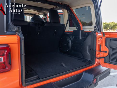 Used 2018 Jeep Wrangler Unlimited Rubicon AWD/4WD image 10