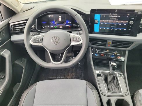 New 2026 Volkswagen Jetta SE image 6