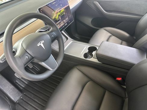 Used 2023 Tesla Model Y Long Range AWD/4WD image 10