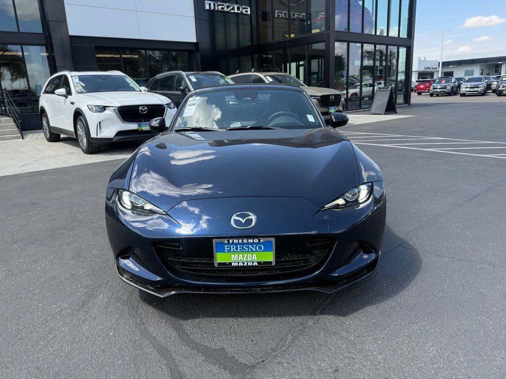 New 2026 MAZDA MX-5 Miata Club w/ Weather Package RWD image 3