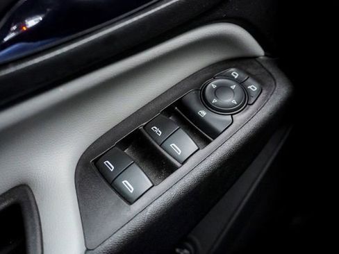 Used 2022 Chevrolet Equinox LT w/ Driver Convenience Package image 26