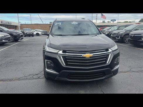 Certified 2023 Chevrolet Traverse LT FWD image 3