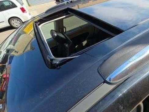 Used 2019 Chrysler Pacifica Limited image 10