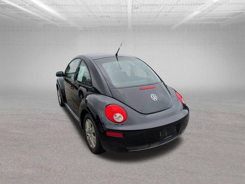 Used 2008 Volkswagen Beetle S FWD image 7