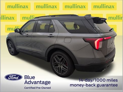 Used 2025 Ford Explorer ST w/ Sun And Sound Package image 9