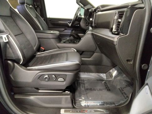 Used 2024 GMC Sierra 2500 AT4X image 49