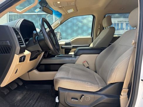 Used 2017 Ford F150 XLT w/ Equipment Group 302A Luxury AWD/4WD image 9