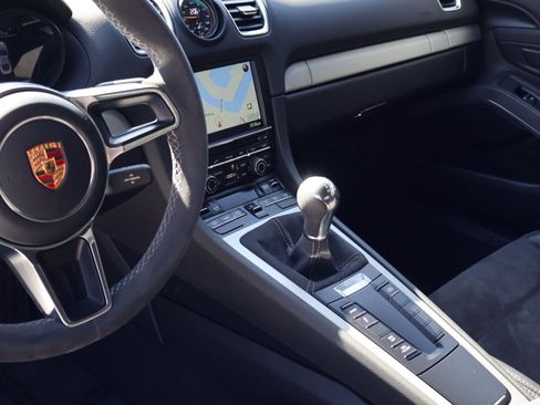 Certified 2016 Porsche Cayman GT4 image 19