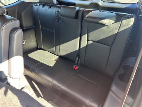 Used 2024 Toyota Highlander XLE image 17