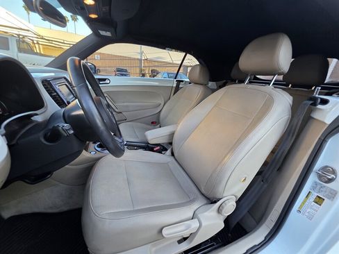 Used 2015 Volkswagen Beetle 1.8T FWD image 19