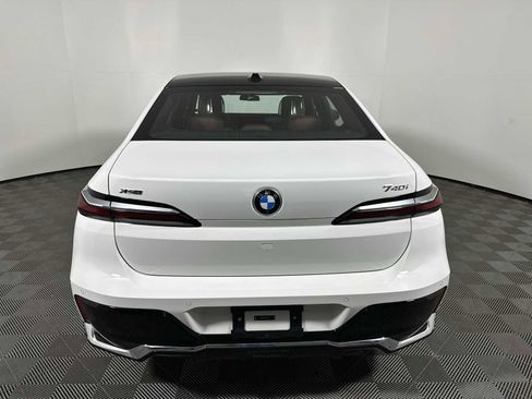 New 2026 BMW 740i xDrive w/ Executive Package image 2