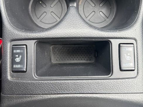 Used 2020 Nissan Rogue SV image 30