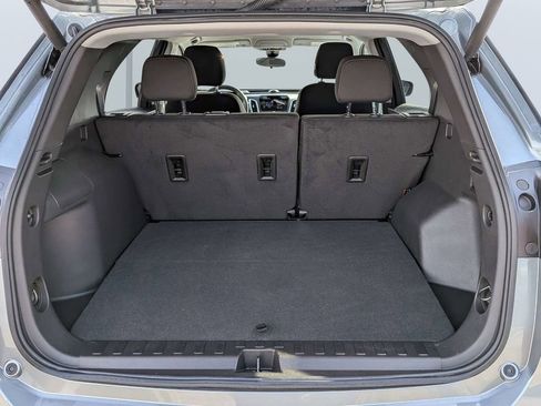 Used 2024 Chevrolet Equinox LT image 12