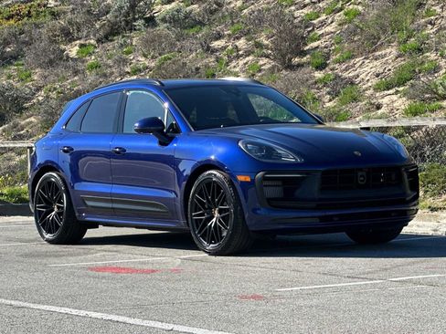 New 2026 Porsche Macan GTS image 10