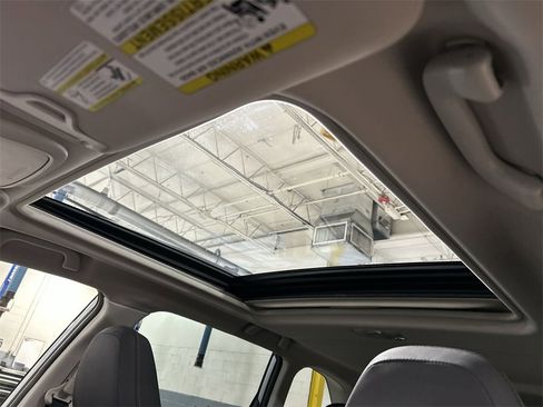 Used 2021 Subaru Forester Sport image 24