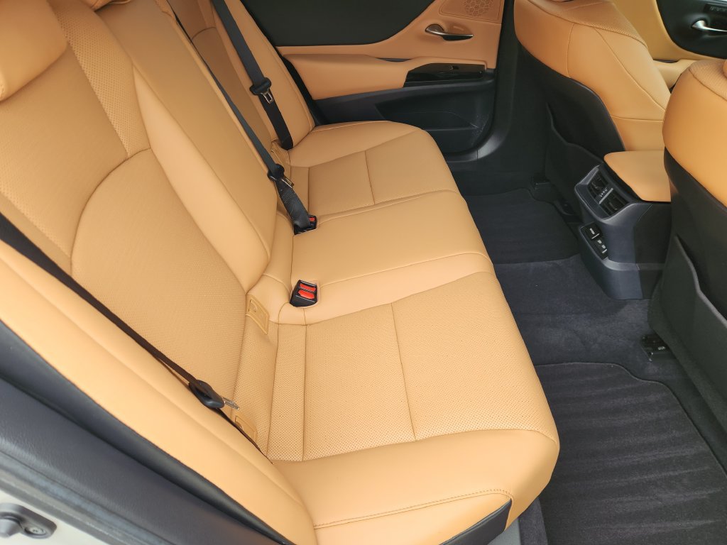 Certified 2025 Lexus ES 350 w/ Premium Package FWD image 31