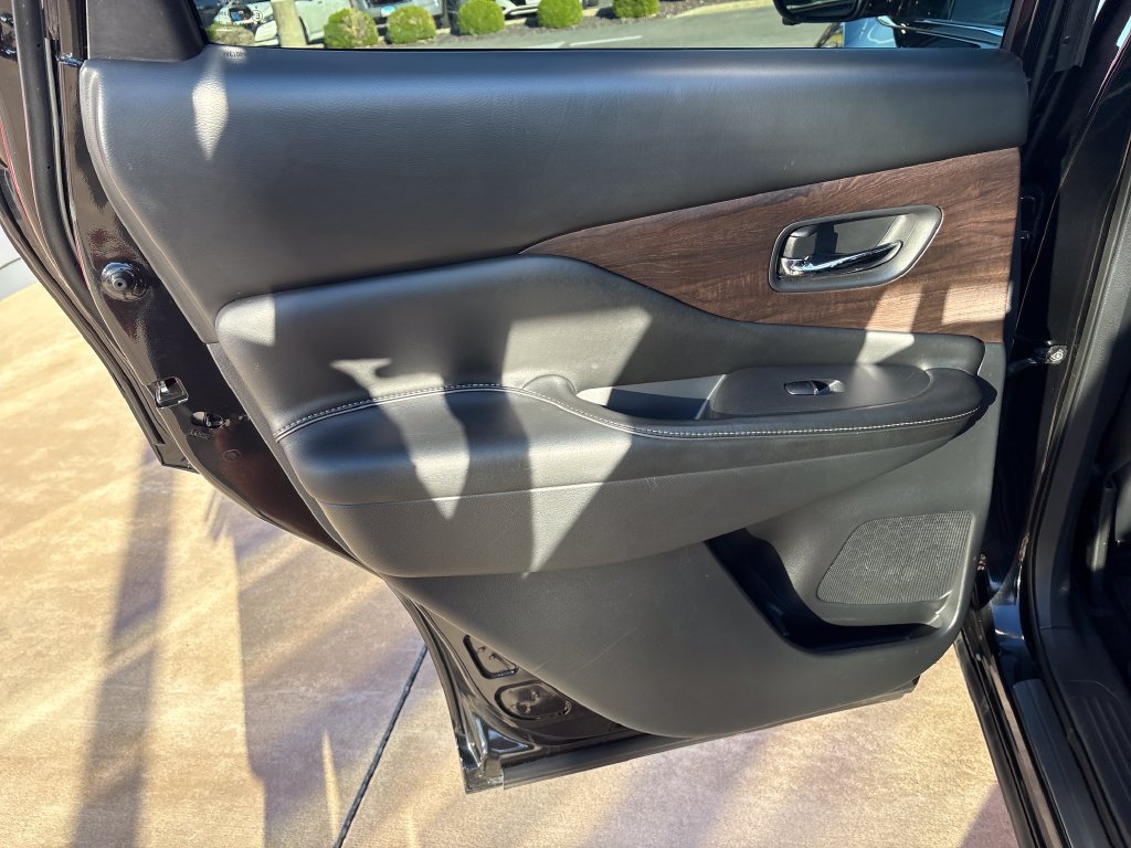 Used 2019 Nissan Murano Platinum w/ Cargo Package AWD/4WD image 39