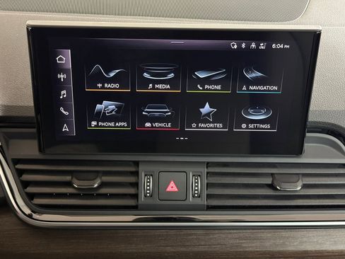 Certified 2024 Audi Q5 e Premium image 29