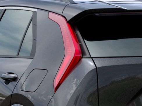 New 2026 Kia Niro SX Touring FWD image 11