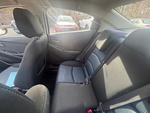 Used 2017 Toyota Yaris iA image 32