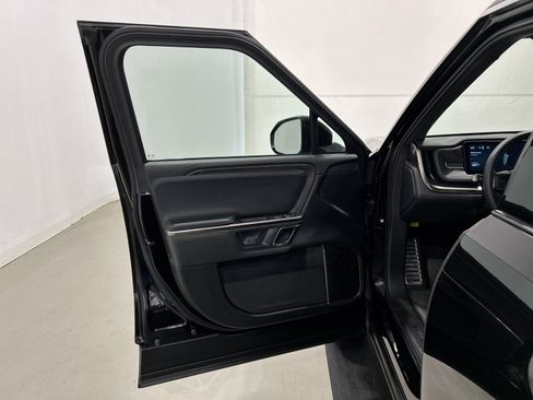Used 2024 Rivian R1S Adventure AWD/4WD image 16