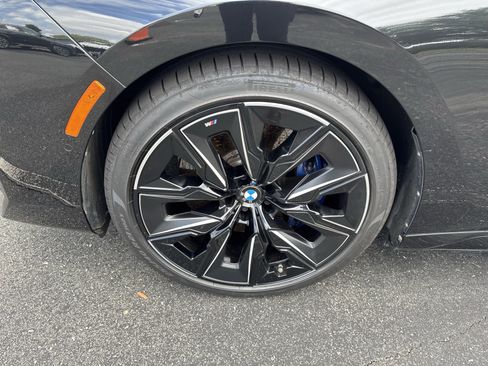 Used 2023 BMW i7 xDrive60 AWD/4WD image 36