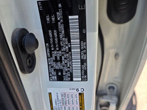 Used 2020 Toyota 4Runner Limited AWD/4WD image 13
