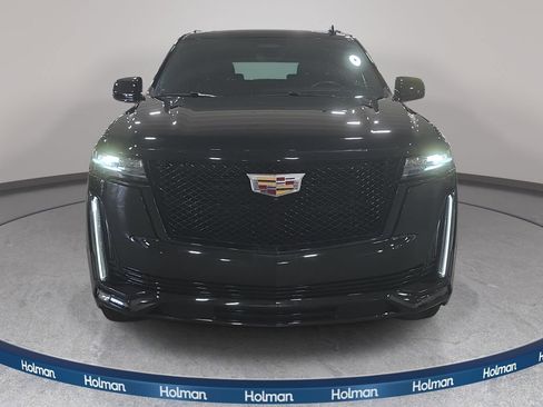 Used 2024 Cadillac Escalade Sport w/ Touring Package RWD image 3