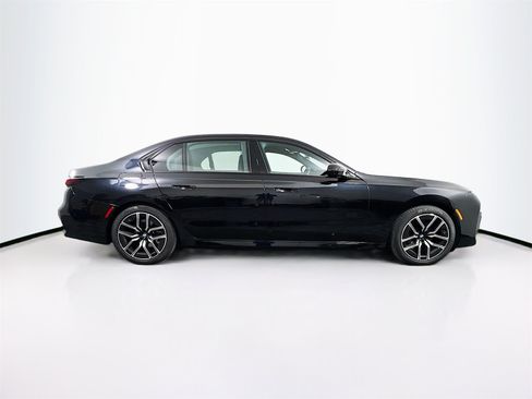 Used 2025 BMW 740i xDrive 740i xDrive image 8