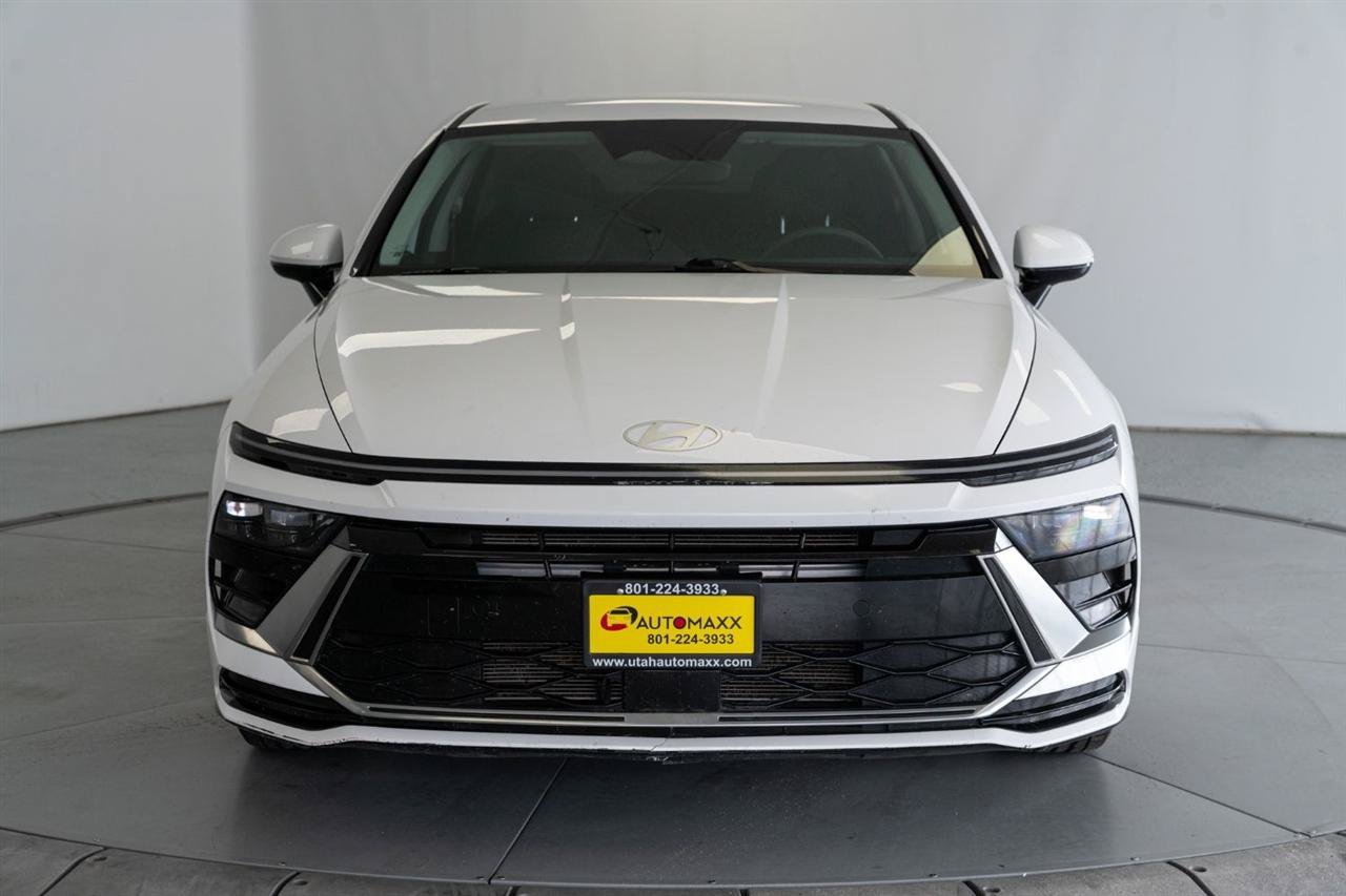 Used 2025 Hyundai Sonata SEL FWD image 2