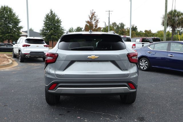 Used 2024 Chevrolet Trax LT w/ Driver Confidence Package FWD image 7