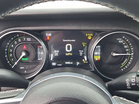 Used 2023 Jeep Wrangler Unlimited Sahara w/ Cold Weather Group AWD/4WD image 34