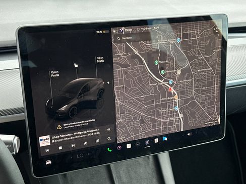 Used 2022 Tesla Model Y Performance image 18