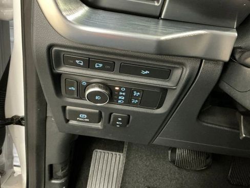 Used 2022 Ford F150 Lariat w/ Max Trailer Tow Package image 21