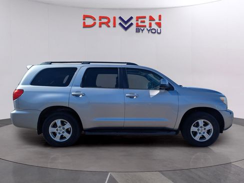 Used 2013 Toyota Sequoia SR5 image 6