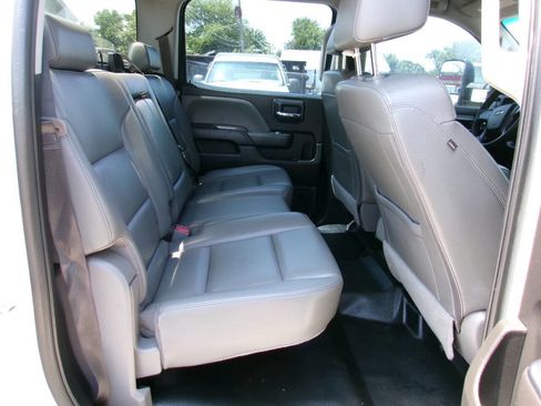 Used 2017 Chevrolet Silverado 2500 W/T AWD/4WD image 16