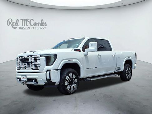 Used 2025 GMC Sierra 2500 Denali w/ Denali Reserve Package AWD/4WD image 1
