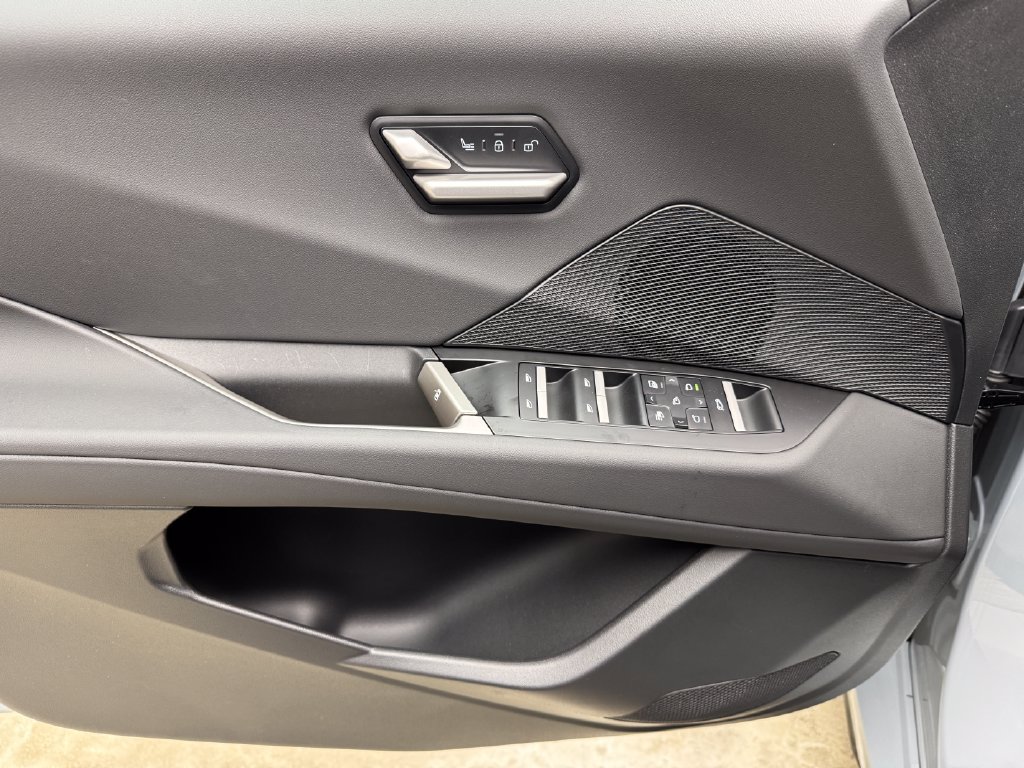 New 2027 BMW iX3 50 xDrive AWD/4WD image 10