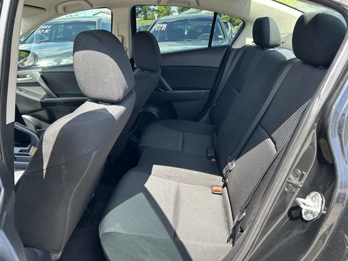 Used 2013 MAZDA MAZDA3 i SV image 9