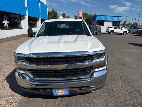 Used 2017 Chevrolet Silverado 1500 W/T w/ WT Convenience Package AWD/4WD image 4