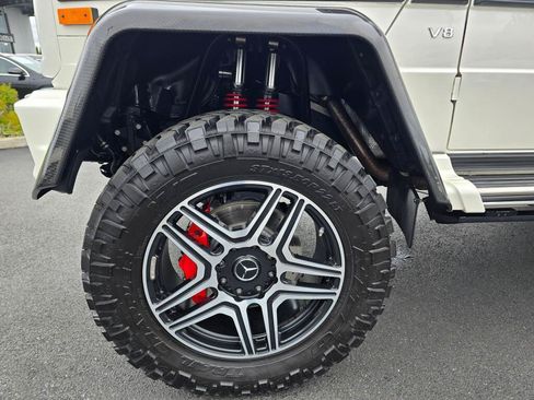 Used 2018 Mercedes-Benz G 550 Squared image 40