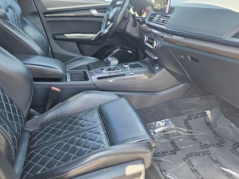 Used 2019 Audi SQ5 Premium Plus w/ Premium Plus Package AWD/4WD image 21