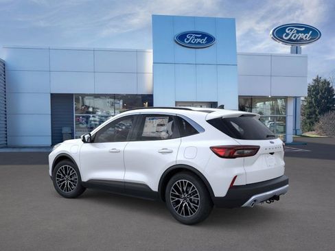 New 2025 Ford Escape SE w/ Class II Trailer Tow Package image 4