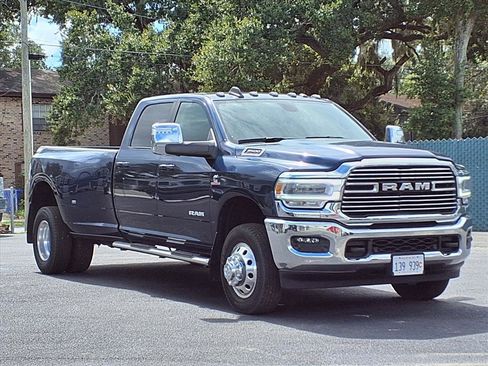 Used 2024 RAM 3500 Laramie image 28